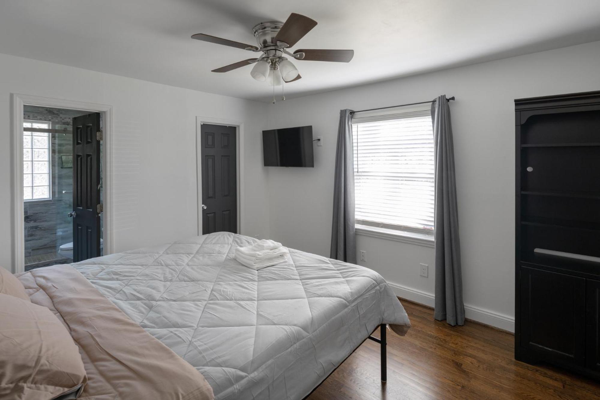 3Bed City Ranch Near Dtr 롤리 외부 사진