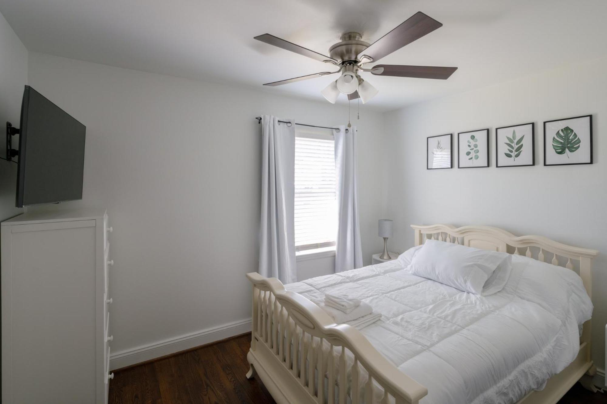 3Bed City Ranch Near Dtr 롤리 외부 사진